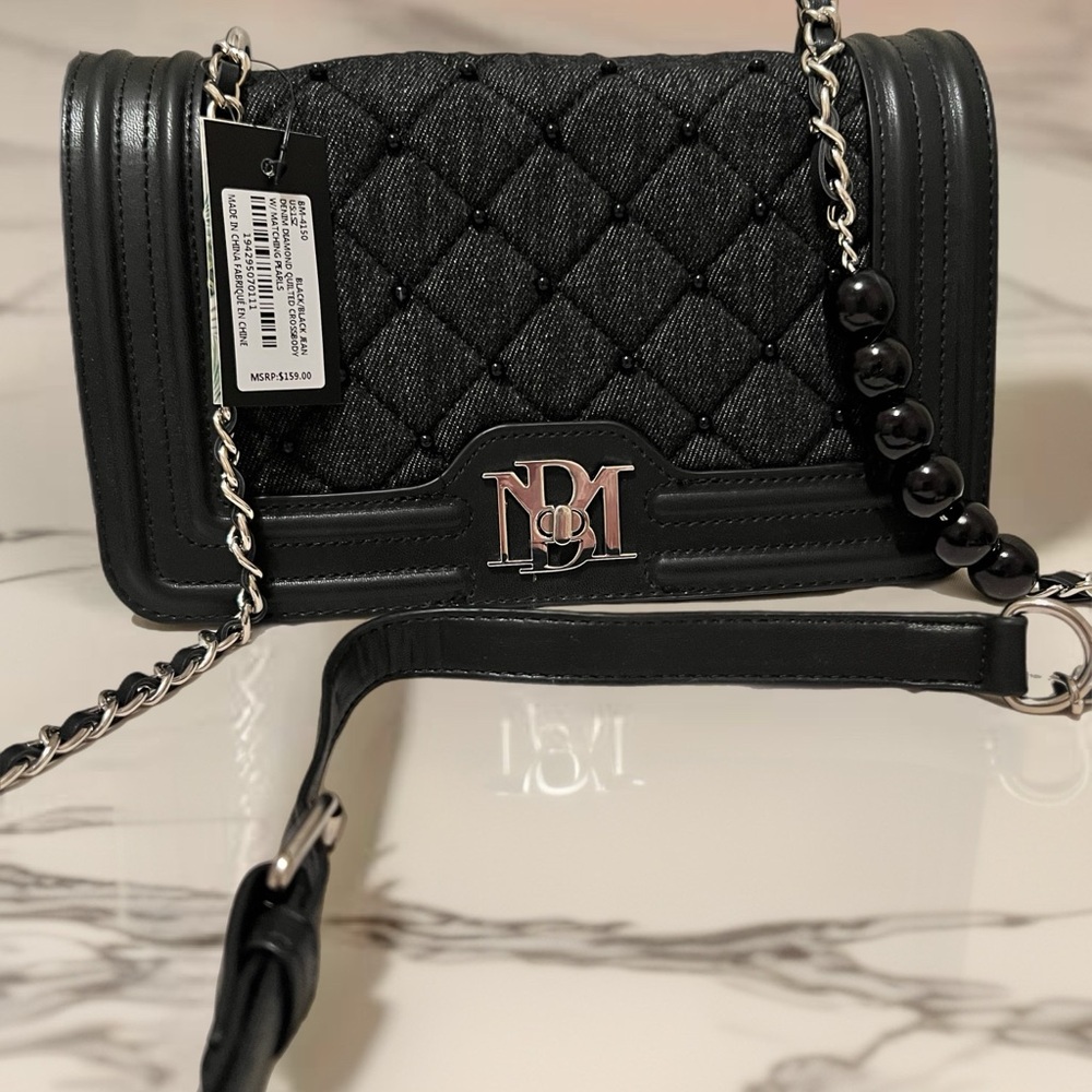 ❤️❤️SALE❤️❤️. Badgley Mischka NWT Black, Quilted, Beaded Crossbody Bag